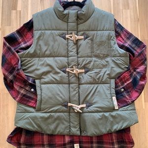 Legendary Puffer Verst & Plaid Shirt